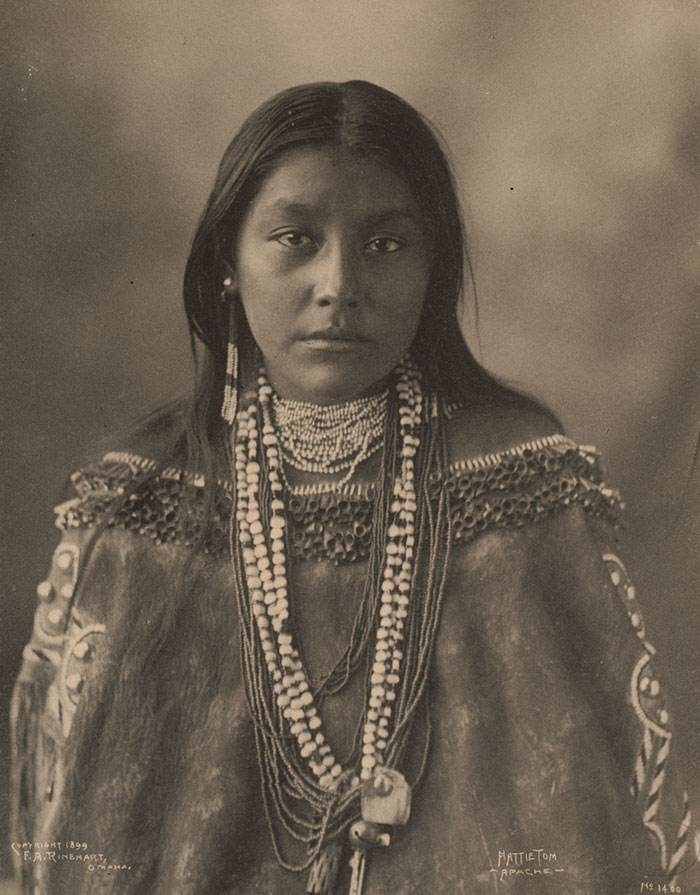 Hattie Tom,  tribù Apache, 1899
