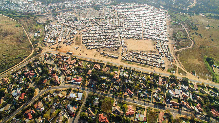 confine tra zone ricche e povere