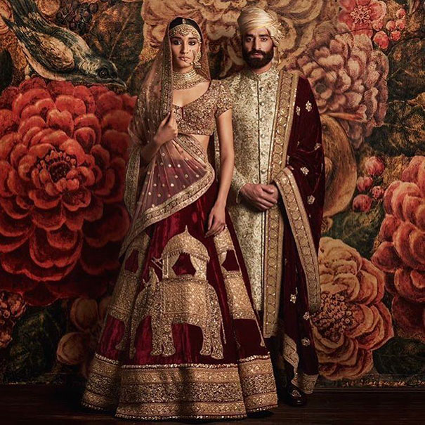 Vestiti matrimoniali indiani