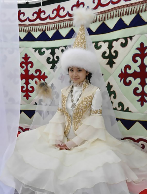 Vestito matrimoniale kazako