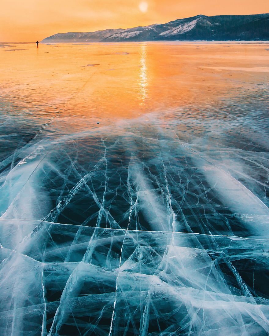 lago Bajkal ghiacciato