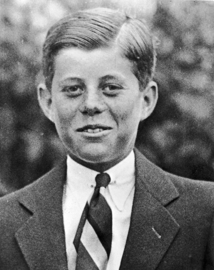 John F. Kennedy a 10 anni, nel 1927