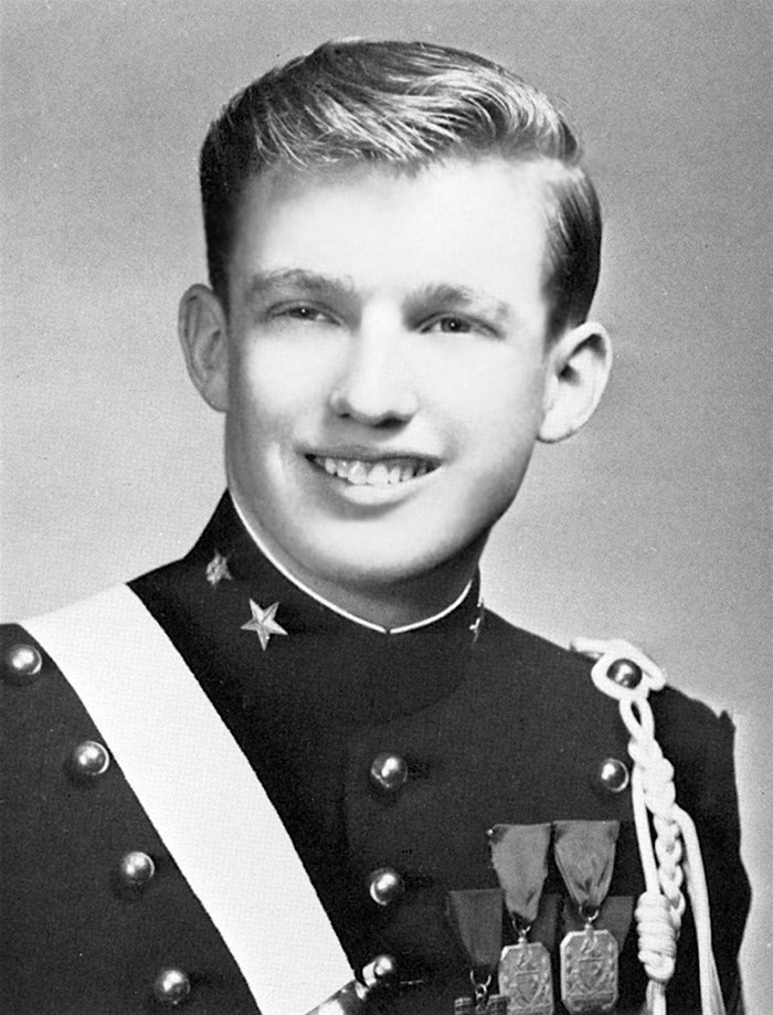 Donald Trump da ragazzo all'accademia Militare di New York
