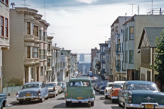 Una strada di San Francisco, anni '50