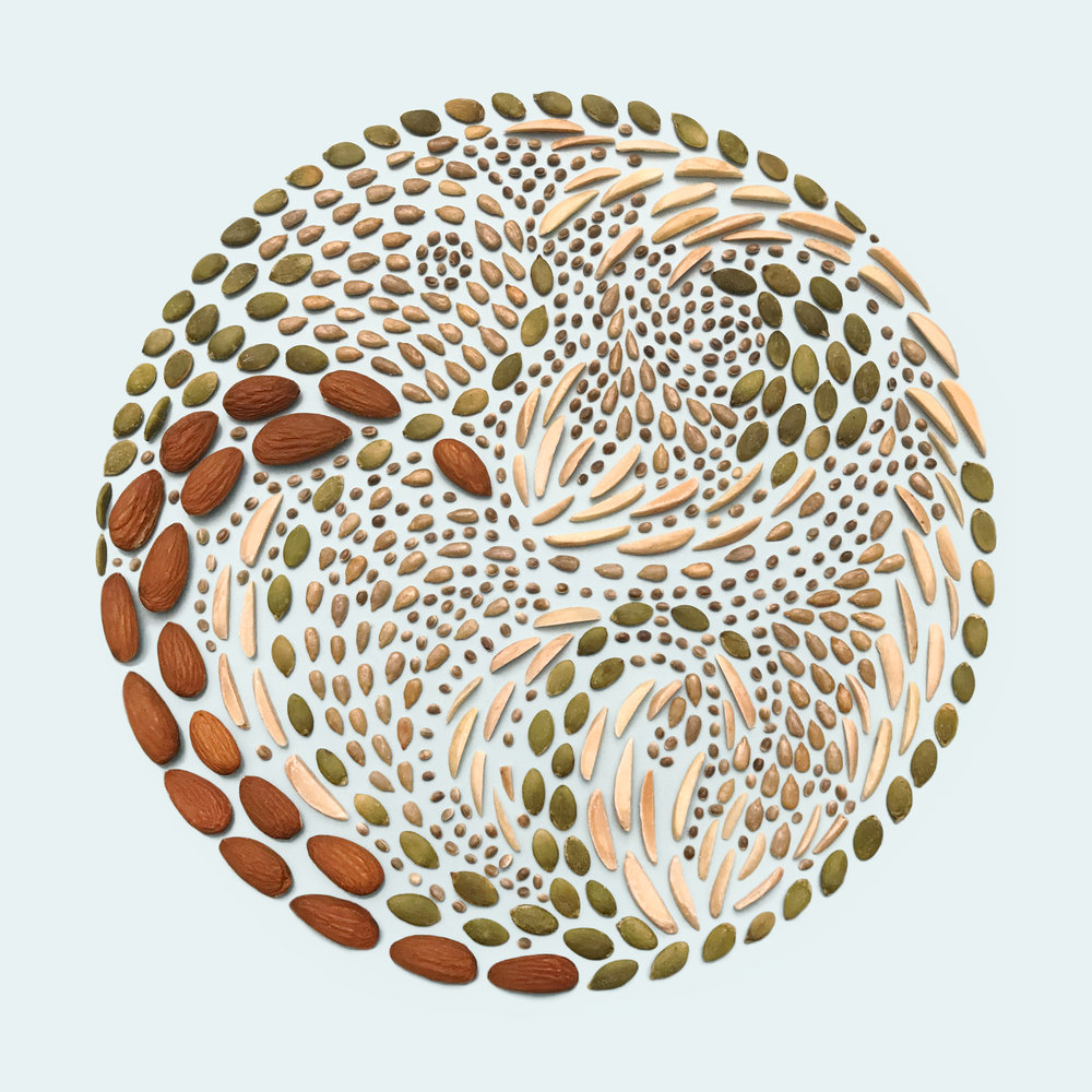 composizioni geometriche con materiali naturali