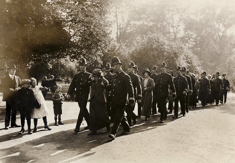 Arresto delle suffragette nel 1914