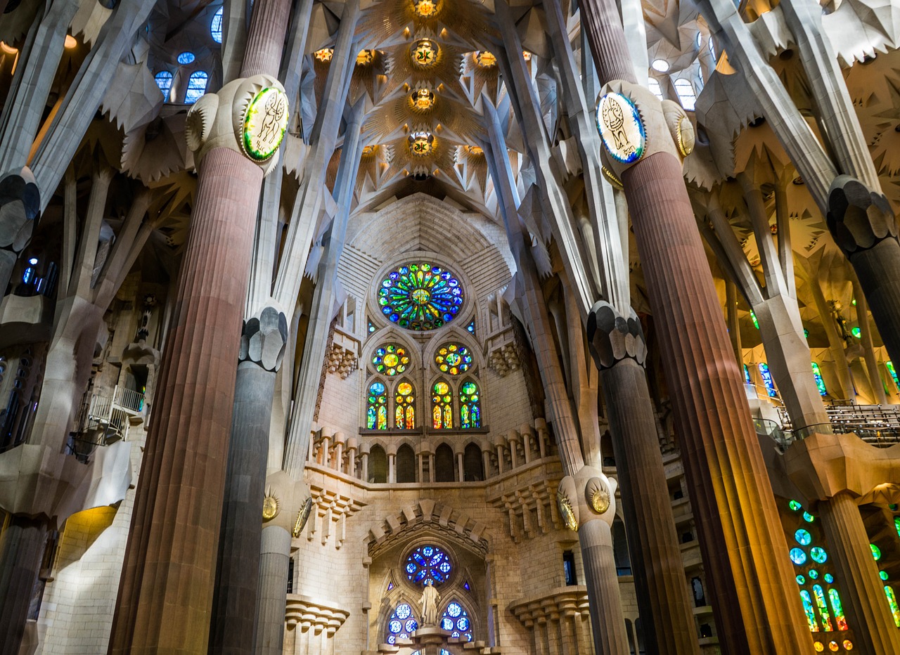 La Sagrada Familia, interno