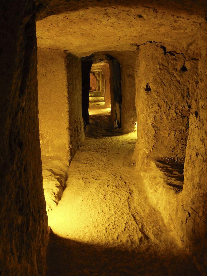 I tunnel sotterranei sotto Nushabad, Iran